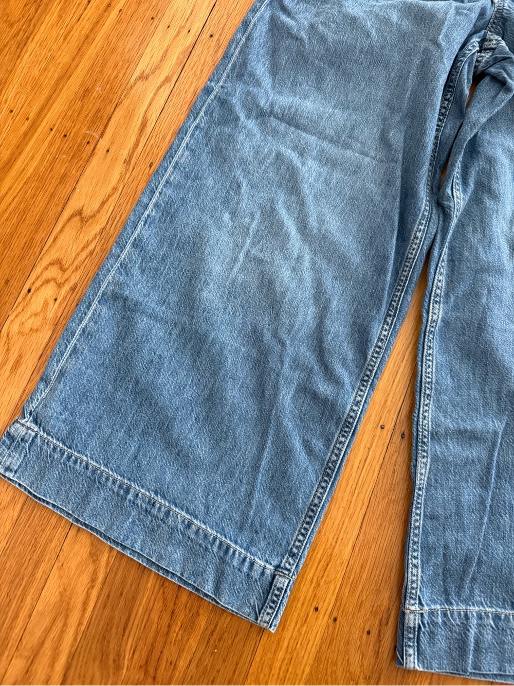 GAP Mid Rise Pleated ULTRASOFT Wide-Leg Drawstring Jeans - Petite S - NWT - Picture 2 of 6